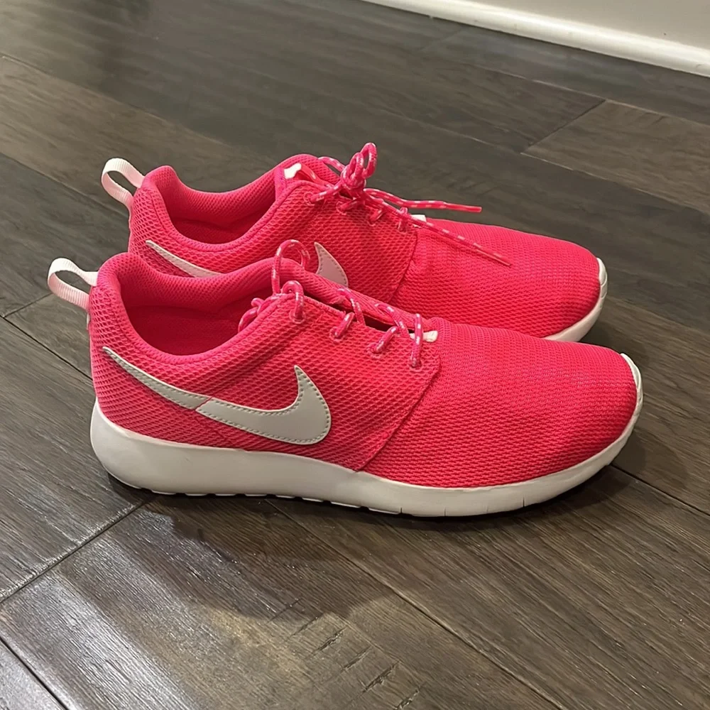 Nike Roshe One Rosherun GS Shoes Sneakers pink 599729 609 Girls Youth Size 6